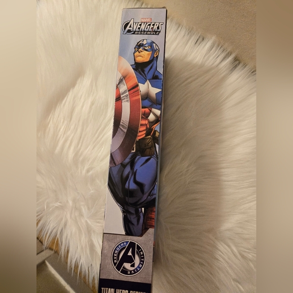Marvel Avengers Assemble Titan Hero Series- Captain America Toy - Picture 2 of 9